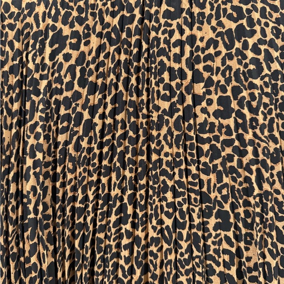 Max Studio Leopard Midi Skirt - Picture 3 of 6